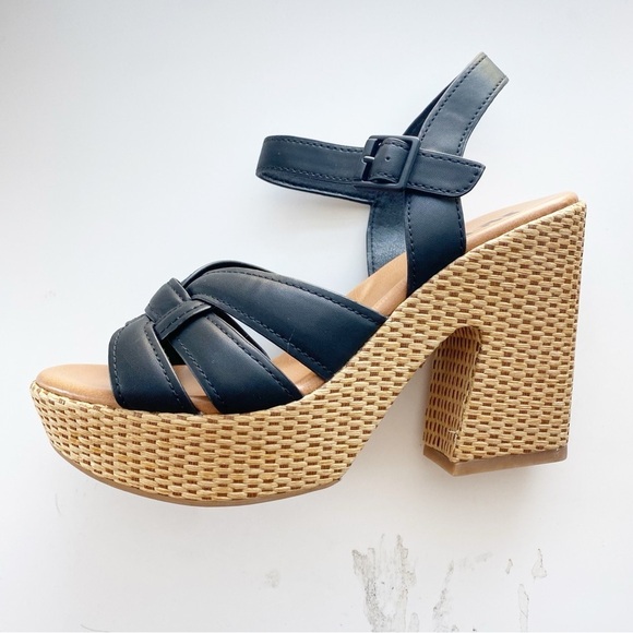 KORKS Dee Black Wedge Heel Platforms Wicker 70’s NEW - Picture 4 of 10